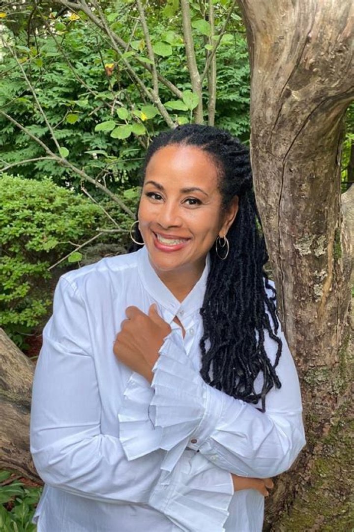 Banks Lee